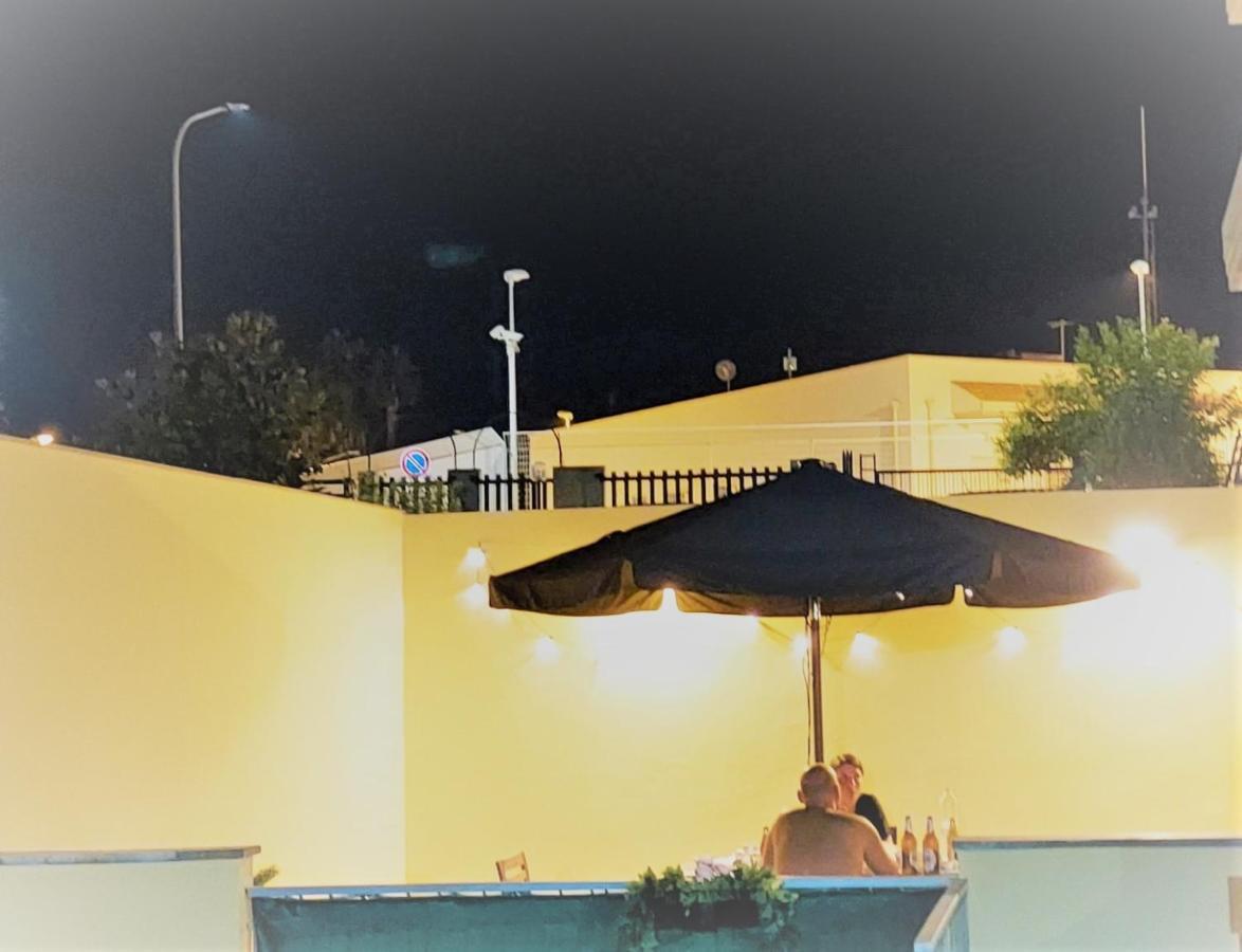 אבולה Villa Costanza Casa Vacanze מראה חיצוני תמונה